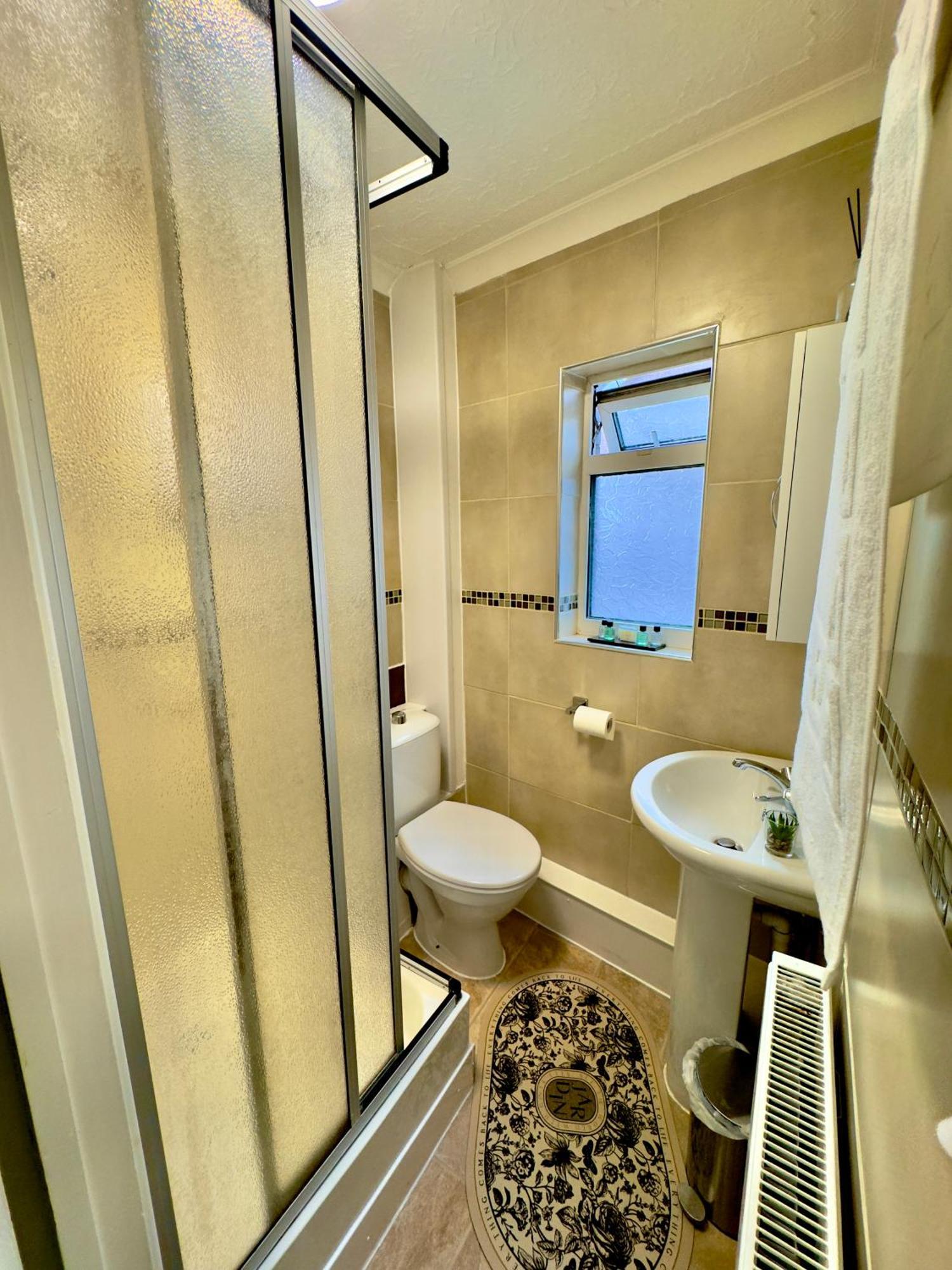 Coastal Park Accommodation Llanelli Esterno foto