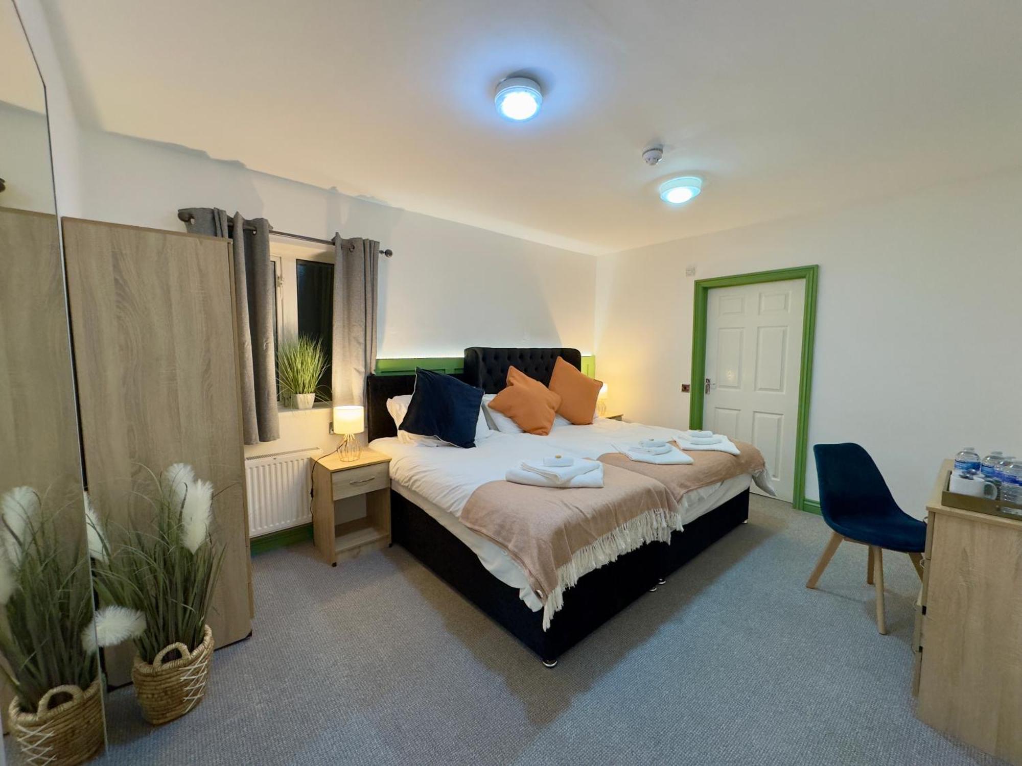 Coastal Park Accommodation Llanelli Esterno foto