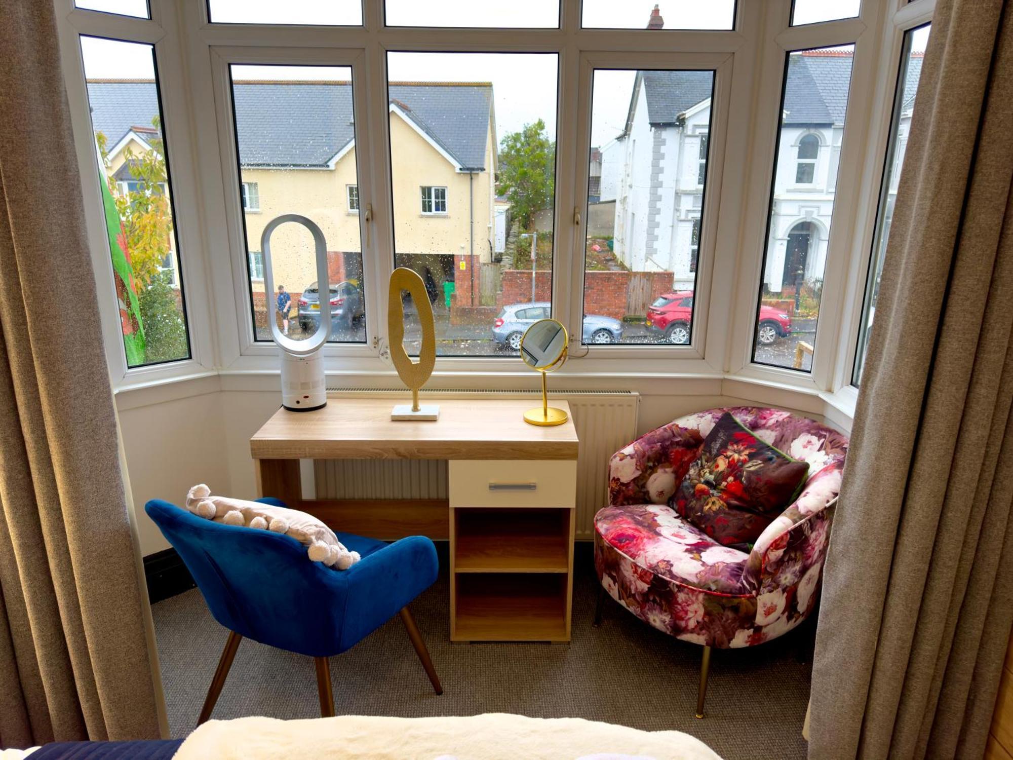 Coastal Park Accommodation Llanelli Esterno foto