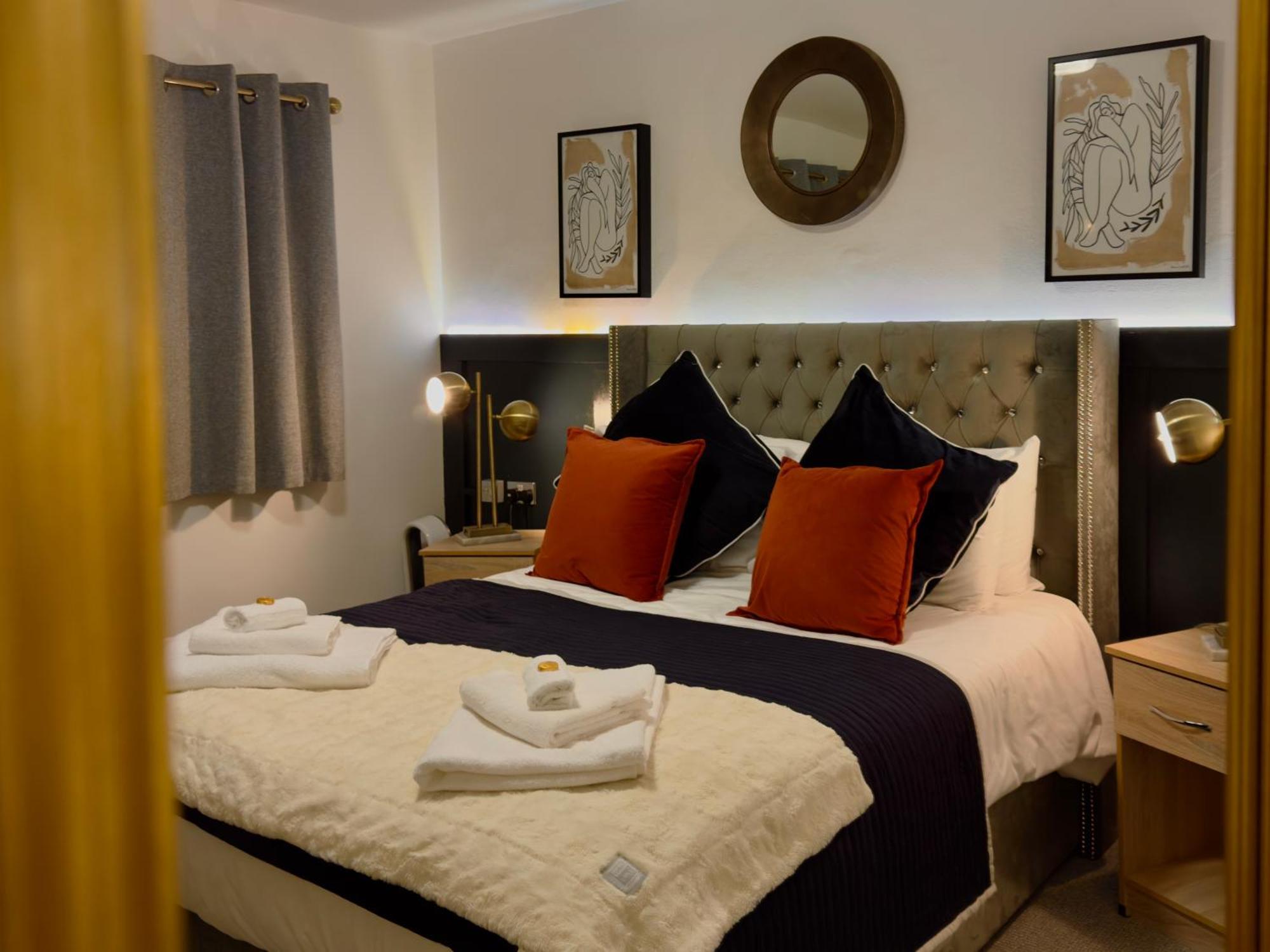 Coastal Park Accommodation Llanelli Esterno foto