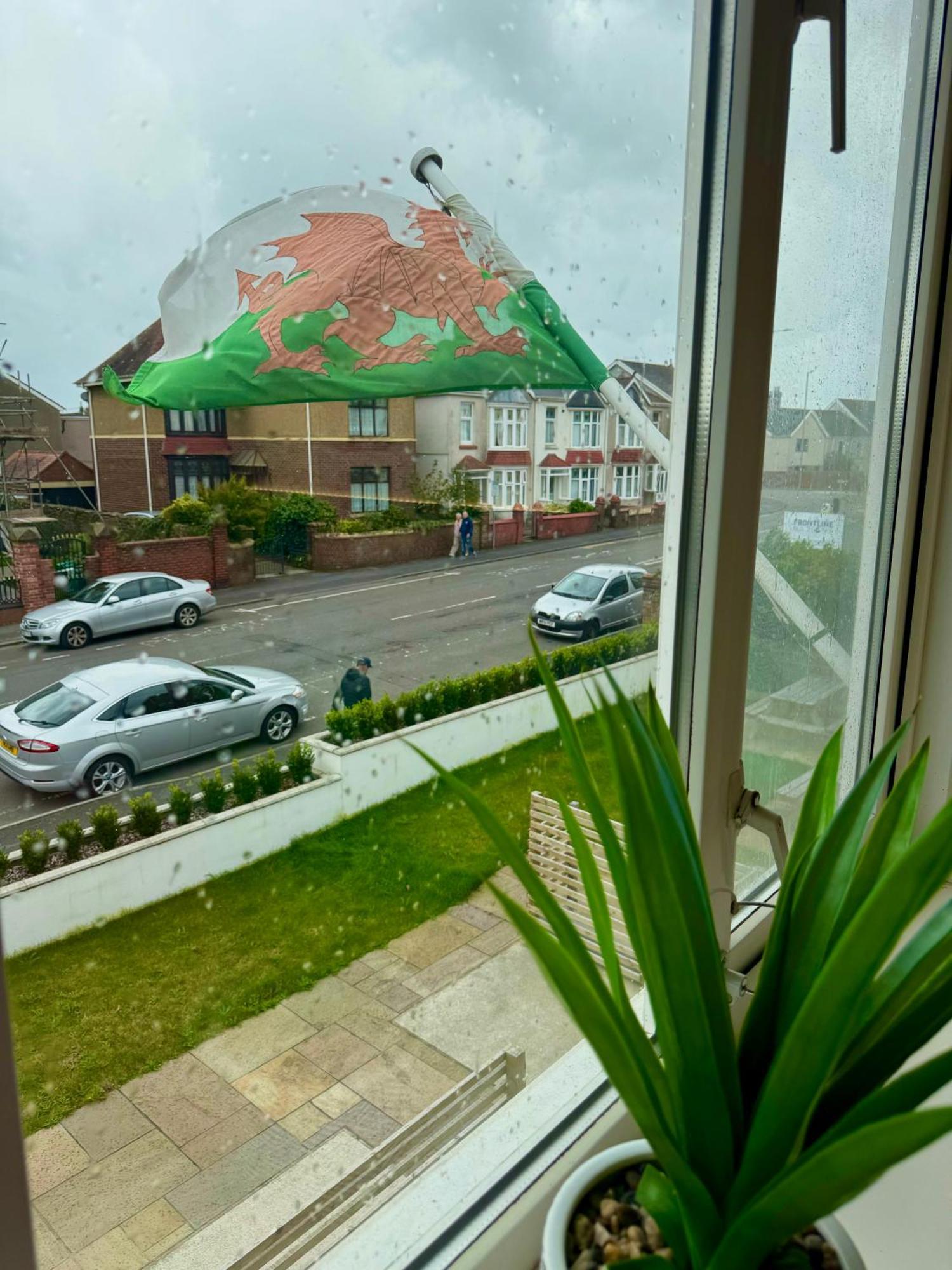 Coastal Park Accommodation Llanelli Esterno foto