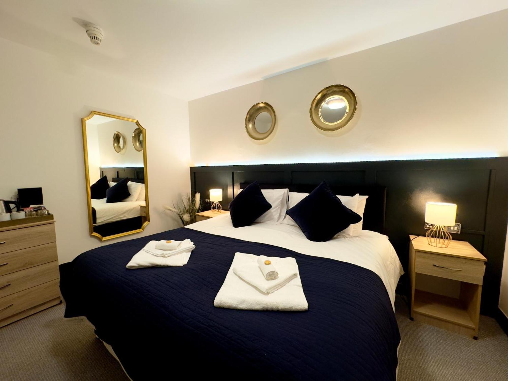 Coastal Park Accommodation Llanelli Esterno foto