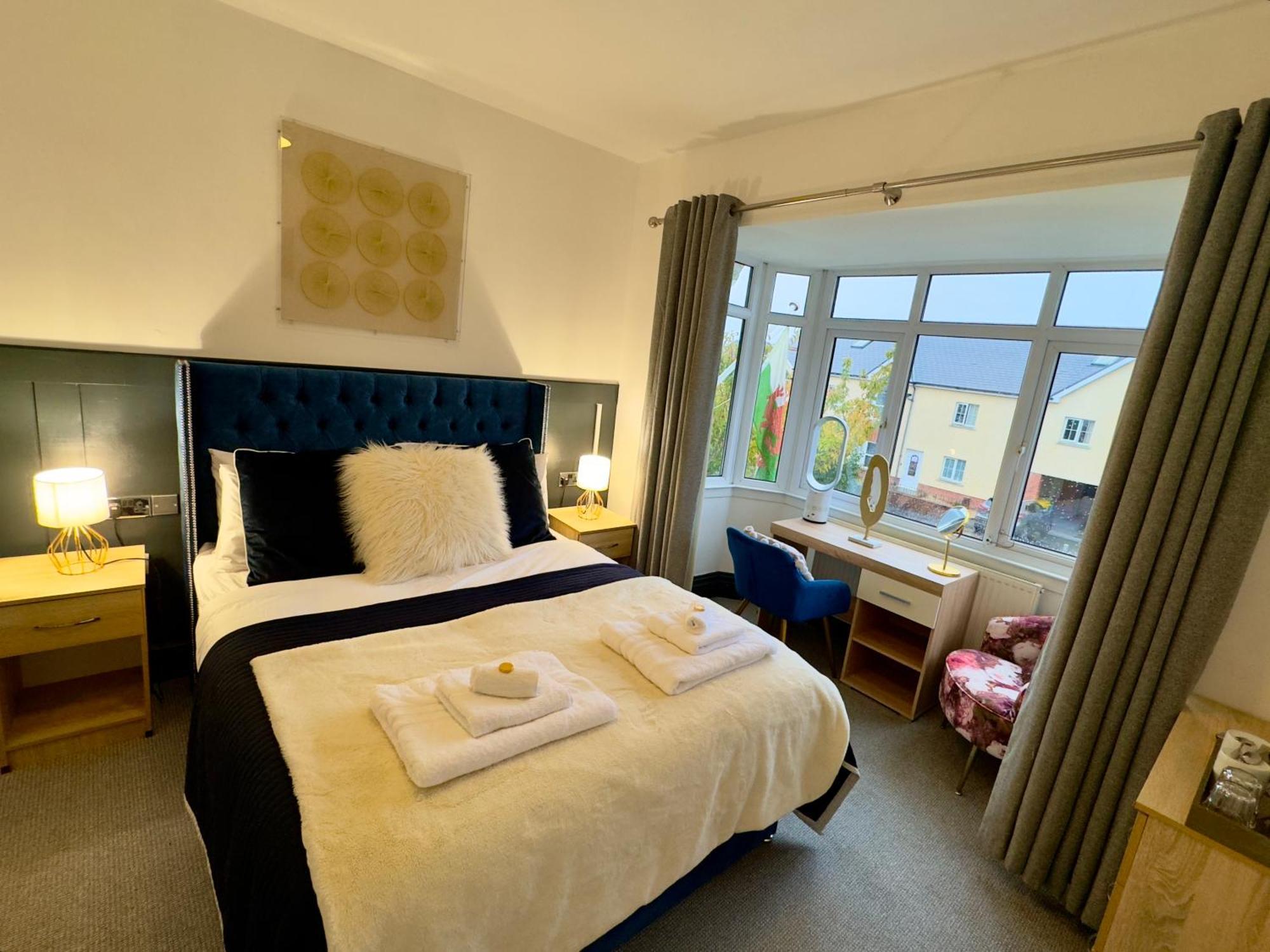 Coastal Park Accommodation Llanelli Esterno foto